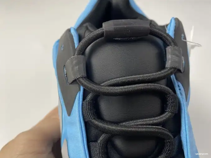 Boost Cyan' MNVN ADIDAS Yeezy GZ3079 'Bright 700 0702